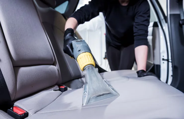 Car Cleaning Services Center in Pokhran Road, Thane